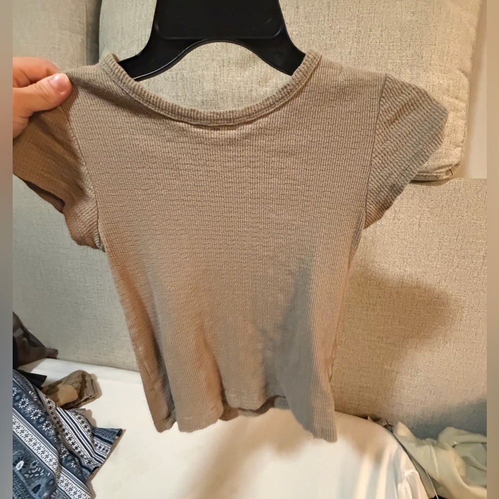 American Eagle Outfitters Taupe Short Sleeve Tee